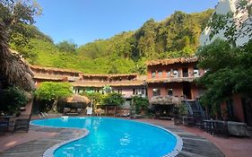 Catba Oasis Bungalows